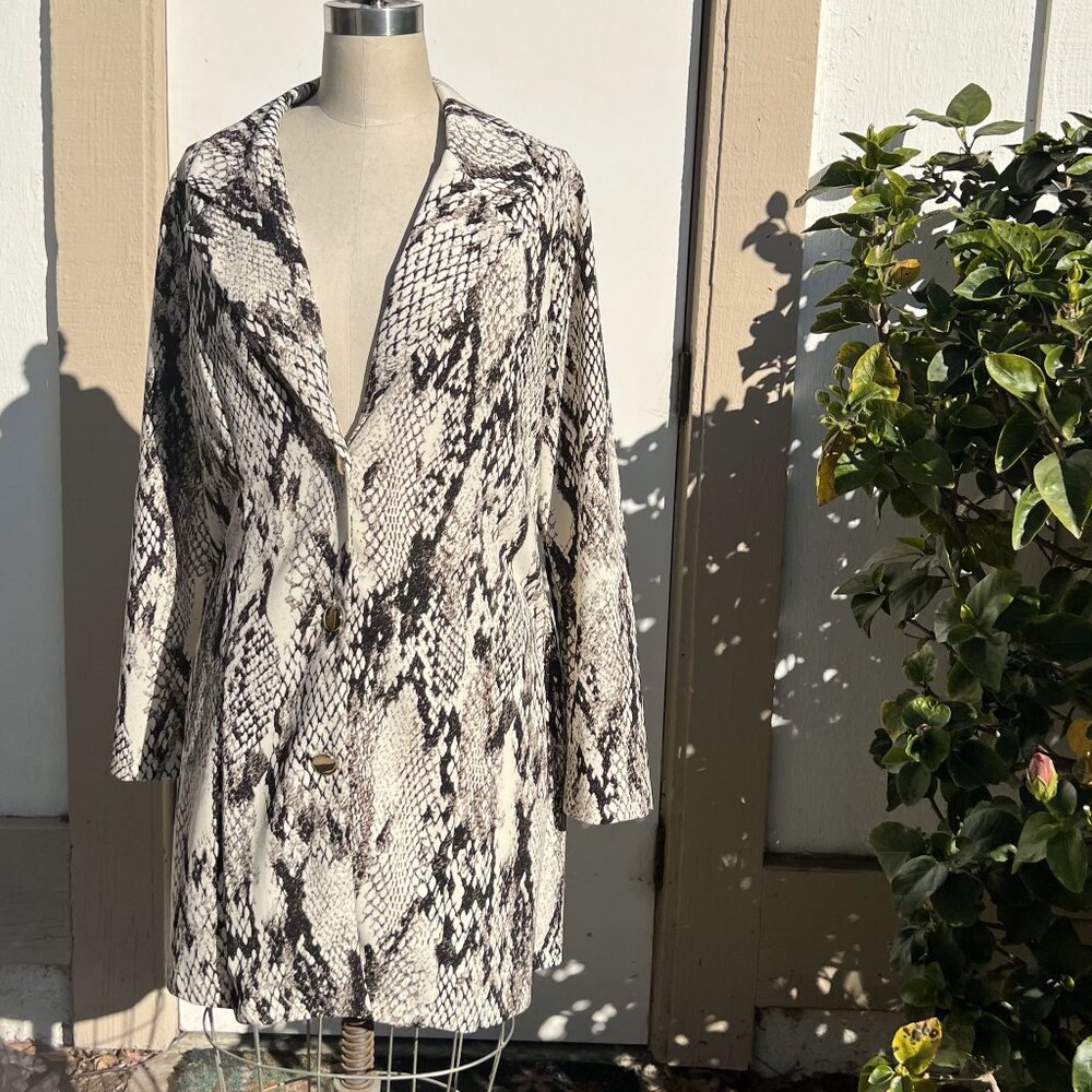 WEAREVER X-Large Black-Brown Cream Animal Print Blazer